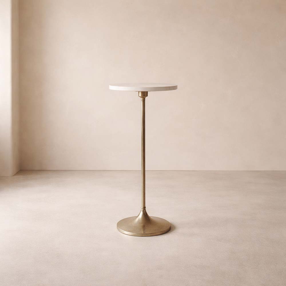 طاولات جانبية مرتفعة