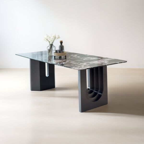 طاولة طعام ل 8 اشخاص بلورا