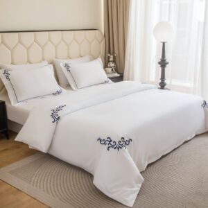 طقم لحاف كوين صيفي مزن 200x160 سم - 5 قطع - ابيض