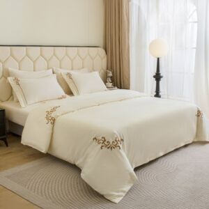 طقم لحاف مفرد ونص صيفي مزن - 5 قطع - كريمي