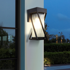 فانوس جداري اسود اريس