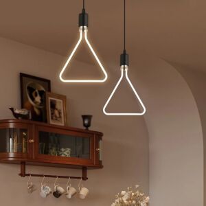 لمبة ديكورية لون الانارة أصفر 7 واط مثلث