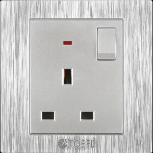 فيش ثلاثي مع مفتاح 13 امبير لون فضي توفل