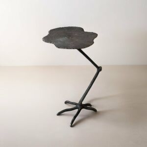 طاولة جانبية بقاعدة مخلب لون اسود - جامايكا